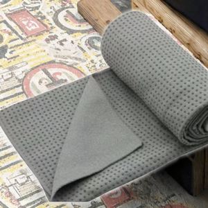 Toalla de microfibra de secado rápido para yoga y gimnasio, de color sólido, personalizada para deportes al aire libre, venta al por mayor - Product Image 3