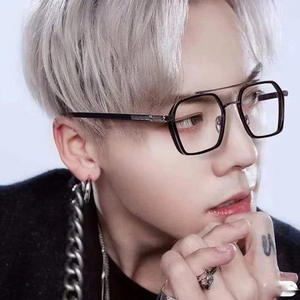 Montures de lunettes carrées style William Chan, unisexe, protection contre la lumière bleue, verres plats, largeur de monture moyenne, verres en polycarbonate, origine Wenzhou - Product Image 5