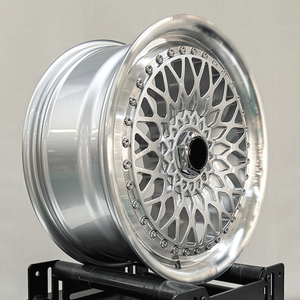 Rines Forjados de Dos Piezas de <span class=keywords><strong>Alta</strong></span> <span class=keywords><strong>Gama</strong></span> Personalizables 17*7.5 4*100 Color Plata para Autos de Pasajeros <span class=keywords><strong>BMW</strong></span> y Benz - Product Image 2