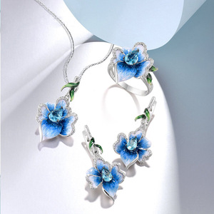 Set di Gioielli Floreali da Donna con Bordo Metallico, Design a Fiore a Tromba, Stile Fresco Pastorale Forestale, Gioielli per Uso Quotidiano - Product Image 1
