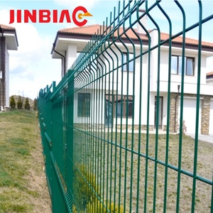 รั้วลวดตาข่ายสังกะสีพร้อมตัวยึดเสาโลหะดีไซน์3D โครงเหล็กรูปทรงกลวงสำหรับรั้วฟาร์ม - Product Image 3