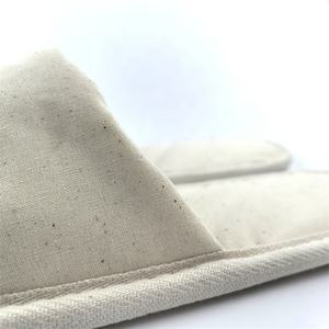 Pantoufles d'hôtel écologiques Commodités d'hôtel douces pour le voyage avec impression personnalisée pour les hôtels et les <span class=keywords><strong>vacances</strong></span> - Product Image 4