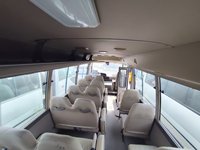 Autobus commercial d'occasion Coaster 20-23 places, moteur diesel Cummins manuel, plus de 8L, norme d'émission Euro 4