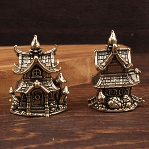 Miniatura de Castillo de Latón para Decoración del Hogar, 2 Piezas, Estilo Tradicional, Adorno para Oficina o Escritorio, Diseño Escénico, Regalo Artesanal - Product Image 1