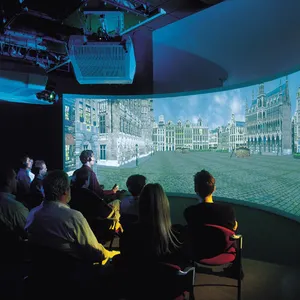 Système de projection interactive 3D, projection interactive immersive multi-murs