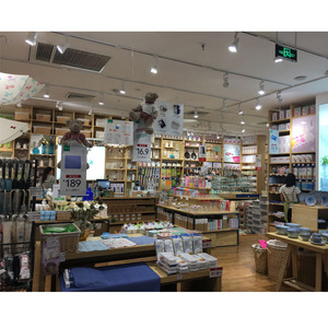 מותאם אישית עיצוב קיר רכוב עץ הקמעונאי תצוגת חנות מדפים עבור סחורה - Product Image 6