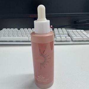 Gocce autoabbronzanti che stimolano naturalmente la produzione di melanina. Per l'uso con raggi UV. Gocce <span class=keywords><strong>abbronzanti</strong></span> Sunlight Kisses. Ingerire oralmente. - Product Image 1
