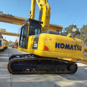 Excavatrice Komatsu PC220-8 d'occasion, 22 tonnes, moteur Cummins, pompe hydraulique Kawasaki, moteur à soupapes, faible nombre d'heures, 90% neuve, modèle 2021 compétitif - Product Image 1