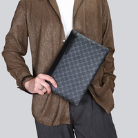 Tas Tangan Pria Fashion Mewah Berkualitas Tinggi Dompet Pria Tas Clutch Bisnis dengan Bahan Pu Tahan Air dan Tali Pergelangan Tangan yang Dapat Dilepas