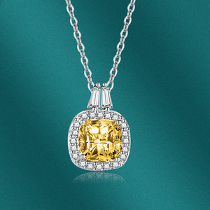 Exquisito collar de moda de plata 925 con diamante cuadrado completo y circón moissanita, regalo romántico que combina con todo para mujer - Product Image 5