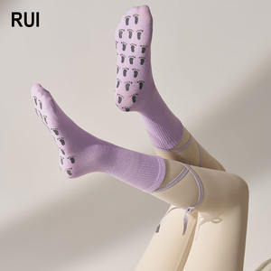 Calcetines Deportivos RUIQUWIN para Mujer, Hasta la Pantorrilla, para Yoga, Pilates, Danza, Ballet, 100% Algodón, Primavera - Product Image 1