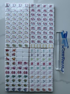 Set di Mahjong di Lusso Moderno Pieghevole e Portatile da 160 Tessere in Acrilico Ohmymahjong Glitterville per Casinò e <span class=keywords><strong>Gioco</strong></span> <span class=keywords><strong>d</strong></span>'<span class=keywords><strong>Azzardo</strong></span> - Product Image 2