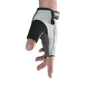 Guantes de ciclismo de medio dedo, color gris y rojo, malla transpirable, absorción de impactos para montar al aire libre, tamaño unisex para adultos - Product Image 3