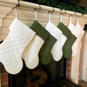 Chaussettes de Noël en velours rouges personnalisées avec logo brodé, sublimation, pour enfants, décorations de Noël, vente en gros - Product Image 4