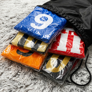 เสื้อฟุตบอลทีมชาติ<span class=keywords><strong>ไทย</strong></span>คุณภาพเยี่ยม ปี 2026 สำหรับเล่นในบ้าน พร้อมชื่อและหมายเลข  เสื้อฟุตบอลทีมเยือนพร้อมโลโก้  ที่เป็นที่ชื่นชอบของแฟนๆ - Product Image 1