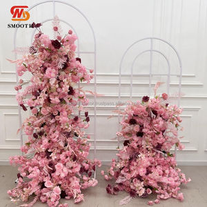 Arco de Boda Artificial Elegante con Rosas de Seda Color Rosa, Tamaño Personalizable para Decoración de Bodas y Eventos Navideños - Product Image 6