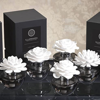Fabricants de parfums d'intérieur, diffuseur de parfum en verre avec fleur en céramique blanche personnalisée, huiles essentielles aromatiques, aromathérapie