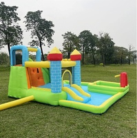 Parc aquatique gonflable avec toboggan et piscine à jets d'eau, château gonflable pour enfants avec pistolet à eau et panier pour le jardin
