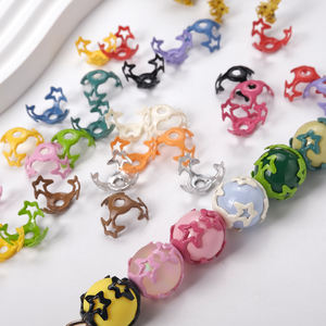 Titulares de flores de estrella de colores emparejados pintura brillante cuentas perforadas <span class=keywords><strong>zapatillas</strong></span> dibujos animados acrílico DIY joyería hebilla pulsera <span class=keywords><strong>material</strong></span> - Product Image 6