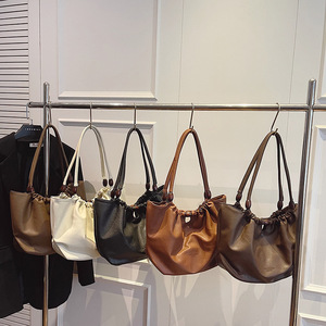 2024 hiver nouvelle mode grande capacité main Bill épaule sac fourre-tout femme - Product Image 1