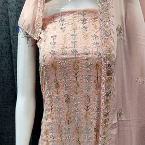 Impresionante Shalwar Kameez de Georgette sin Coser con Pedrería Zarkan y Bordado de Lentejuelas, Elegante Vestido para Fiestas de Invierno - Product Image 1