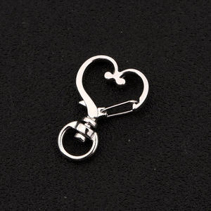 Porte-clés en alliage de Zinc en forme de cœur, 24mm x 34mm - Product Image 4