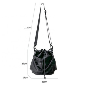 Sac bandoulière en nylon tendance pour femme, sac à main à l'épaule, vente en gros - Product Image 2