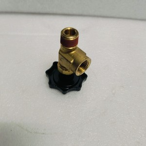Vanne d'arrêt du filtre à eau Hyundai 3893903 pour pièces de moteur d'excavatrice modèle 455-7 - Product Image 1