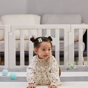 Mini <span class=keywords><strong>parc</strong></span> pour <span class=keywords><strong>bébé</strong></span> pliable rose rectangulaire d'<span class=keywords><strong>occasion</strong></span> gris de Dubaï avec aire de jeux - Product Image 3