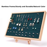 Plateau de présentation rectangulaire moderne en bois de bambou rainuré et cuir velours léger pour bijoux, bagues et boucles d'oreilles
