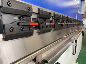 Presse d'usinage de noyaux de roulements en aluminium et acier inoxydable, entièrement automatique, électro-hydraulique, haute précision, WC67K-100T/4000 NOKA CNC - Product Image 5