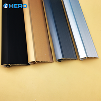 Profilés d'escalier LED en aluminium usiné, découpés et pliés, durables et modernes, pour zones à fort trafic HERO METAL