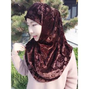 Latest Winter Design gold Embossed Velvet Ethnic Headscarf Easy <b>Hijab</b> Islamic Headscarf, Suitable for Women to Keep Warm - Product Image 2