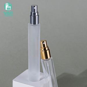 ขวดน้ำหอมแก้วพกพาแบบพ่น ขนาด 10 มล. ทรงกระบอกหนา ดีไซน์หรู ฝาอะลู<span class=keywords><strong>มิ</strong></span><span class=keywords><strong>เนียม</strong></span>  แบบใสขุ่น  ยี่ห้อ YAN Packaging ขายส่ง - Product Image 4