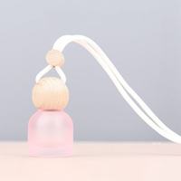 Diffuseur de parfum suspendu de nouvelle couleur 10 ml, pendentif de voiture, parfum, bouchon rond en bois, flacon en verre pour voiture, maison, bureau, désodorisant d'air