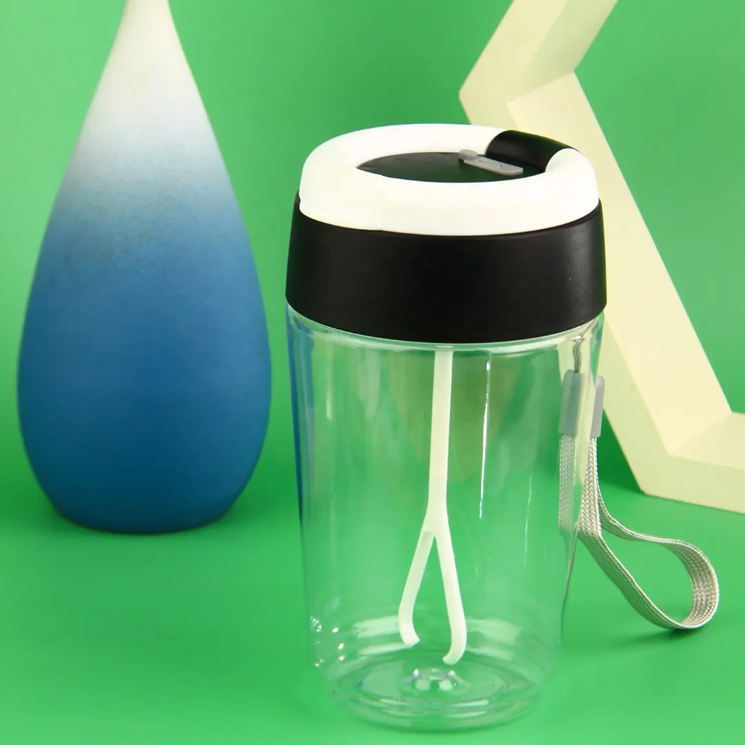 New Arrival Outdoor Portable Water Shaker Bottle Fruit Coffee Powder mixing mugs
