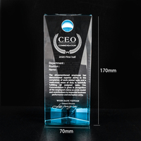 Usine Creative Design Personnalisation Personnelle Trophée Incliné K9 Laser Gravé Bleu Cristal Trophée pour souvenir