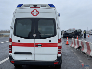 Meilleur <span class=keywords><strong>Prix</strong></span> 2026 FORD Bus <span class=keywords><strong>Ambulance</strong></span> Diesel à Transmission Manuelle pour Usage Hospitalier <span class=keywords><strong>d</strong></span>'Urgence - Product Image 2