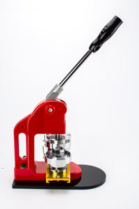 Nouvelle <span class=keywords><strong>machine</strong></span> à badges à broche ronde avec rail coulissant manuel et boutons en aluminium pour la saison commerciale - Product Image 5