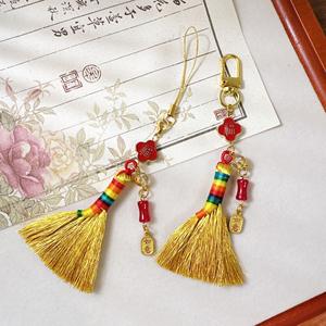 จี้ไม้กวาด<span class=keywords><strong>สี</strong></span>ทองสีสันสดใสพวงกุญแจห้อย<span class=keywords><strong>โทรศัพท์</strong></span>มือถือเป็น<span class=keywords><strong>มงคล</strong></span>เครื่องประดับประเทศ - Product Image 4