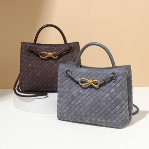 厂家批发女式麂皮手工编织手袋，女式编织肩包带金属编织绳带 - Product Image 3