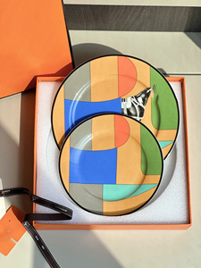 Nouvelle Décoration Nordique pour la Maison : Assiettes et Plats de Présentation en Porcelaine Écologique pour Votre Table à Manger - Product Image 2