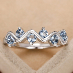 Anello a Onda con Zircone Blu per Donne, Gioiello da Dito di Design Unico e Alla Moda - Product Image 6