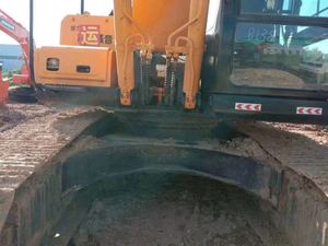 Buen mantenimiento Horas bajas Excavadora Hyundai 215-7 usada con servicio reciente en stock - Product Image 3