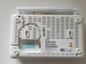 F688 2021 nuovo prodotto GE GPON GEPON Onu Ont 4GE 1POTS CATV + Wifi2.4GHz SC/UPC - Product Image 2