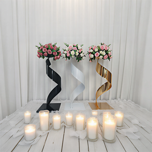 Centro de Mesa de Hierro en Forma de S de Alta Calidad Simpson FS-13, Soporte para Flores Dorado de Lujo para Decoración de Bodas - Product Image 2