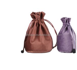 Sac à cordon de serrage RPET personnalisé, usine du Vietnam, sac cadeau en daim ou recyclé - Product Image 2