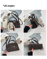Sac à main et bandoulière pour femme, portable, tendance, en cuir PU gaufré avec pendentif lapin, fermeture magnétique, forme carrée, doublure en polyester