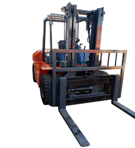 High Quality Used Heli 7t Diesel Forklift CPCD70 with Hydraulic Side Shifter and Solid Tires - Product Image 1