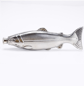 Gourde à liqueur en forme de poisson de 5 oz, en acier inoxydable 304 de qualité alimentaire, bouteille portable pour whisky, avec logo personnalisé pour cadeau de bar - Product Image 1